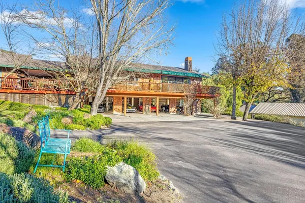 $2,980,000 | 6915 Redwood Retreat Road, Gilroy, CA 95020