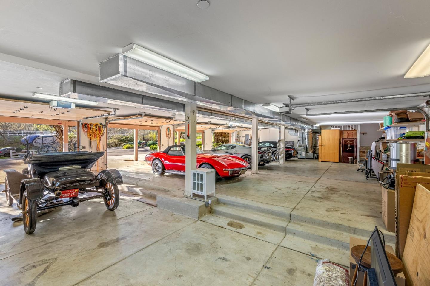 6915 Redwood Retreat Road Gilroy, CA 95020 - Photo 60 of 141 a view of parking garage with cars