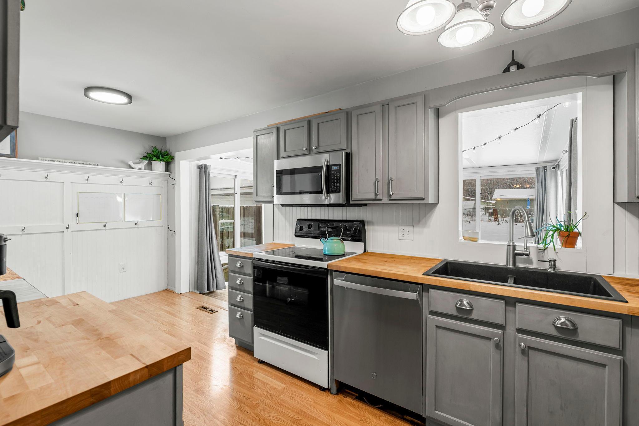 5573 Fairview Avenue Shoreview, MN 55126 - Photo 18 of 53