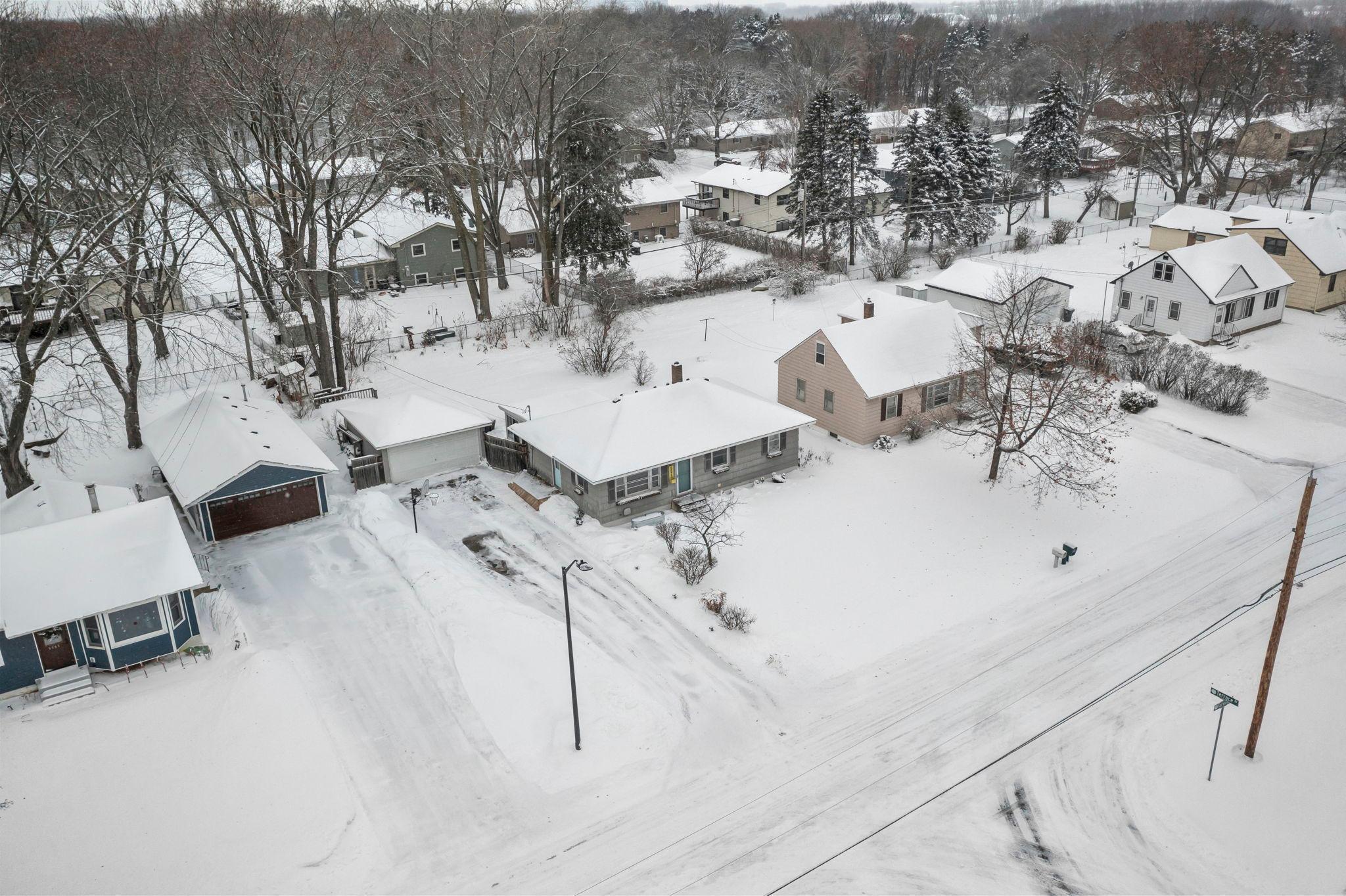 5573 Fairview Avenue Shoreview, MN 55126 - Photo 9 of 53