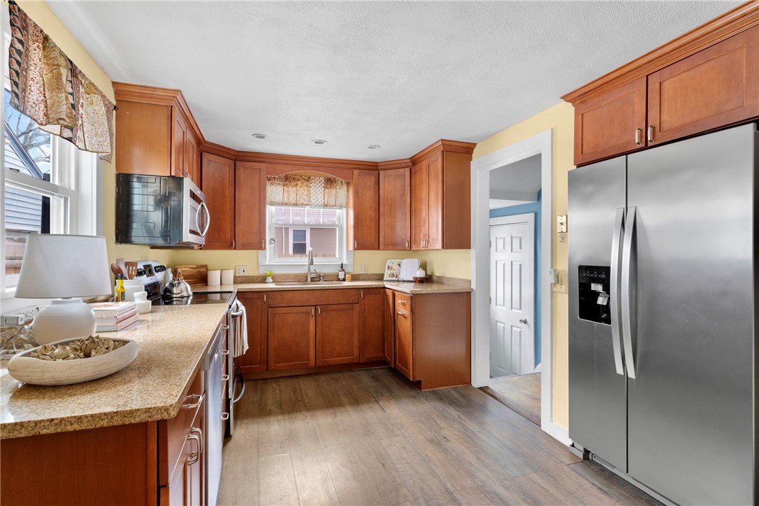 346 Chestnut Street Warwick, RI 02888 - Photo 16 of 39