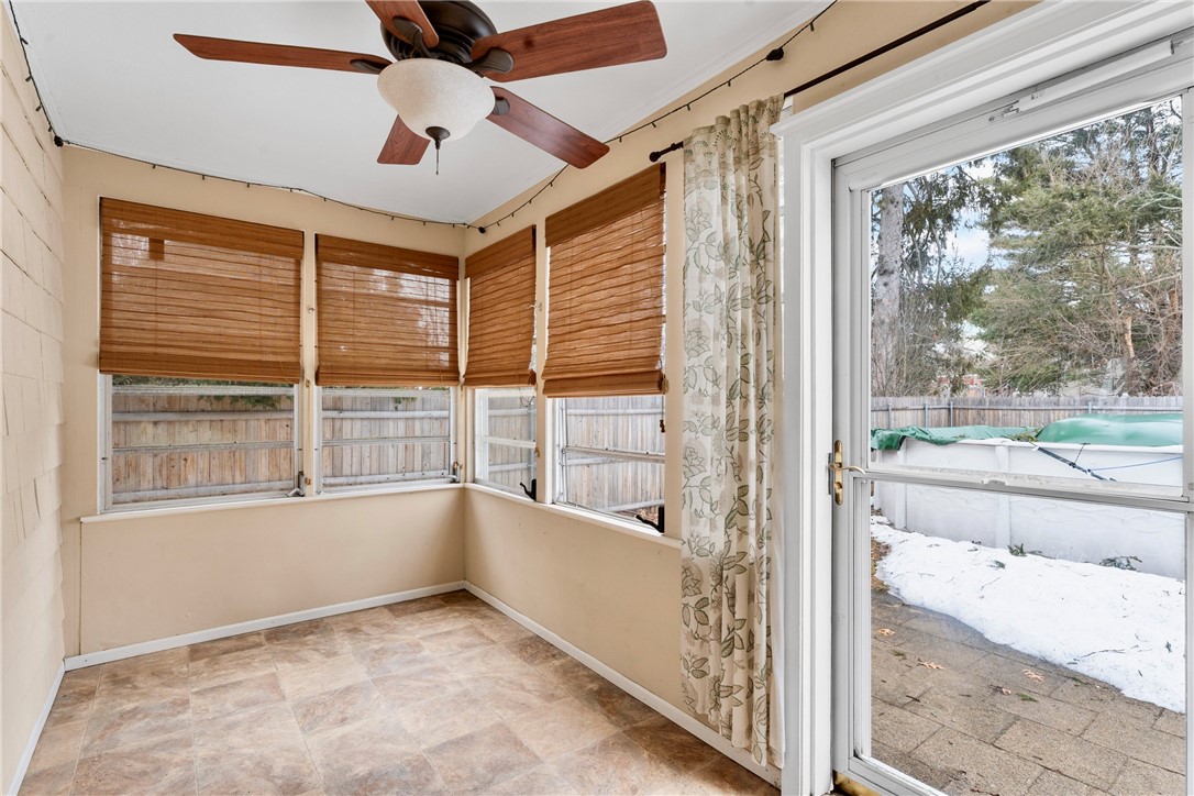 346 Chestnut Street Warwick, RI 02888 - Photo 18 of 39 Enclosed porch