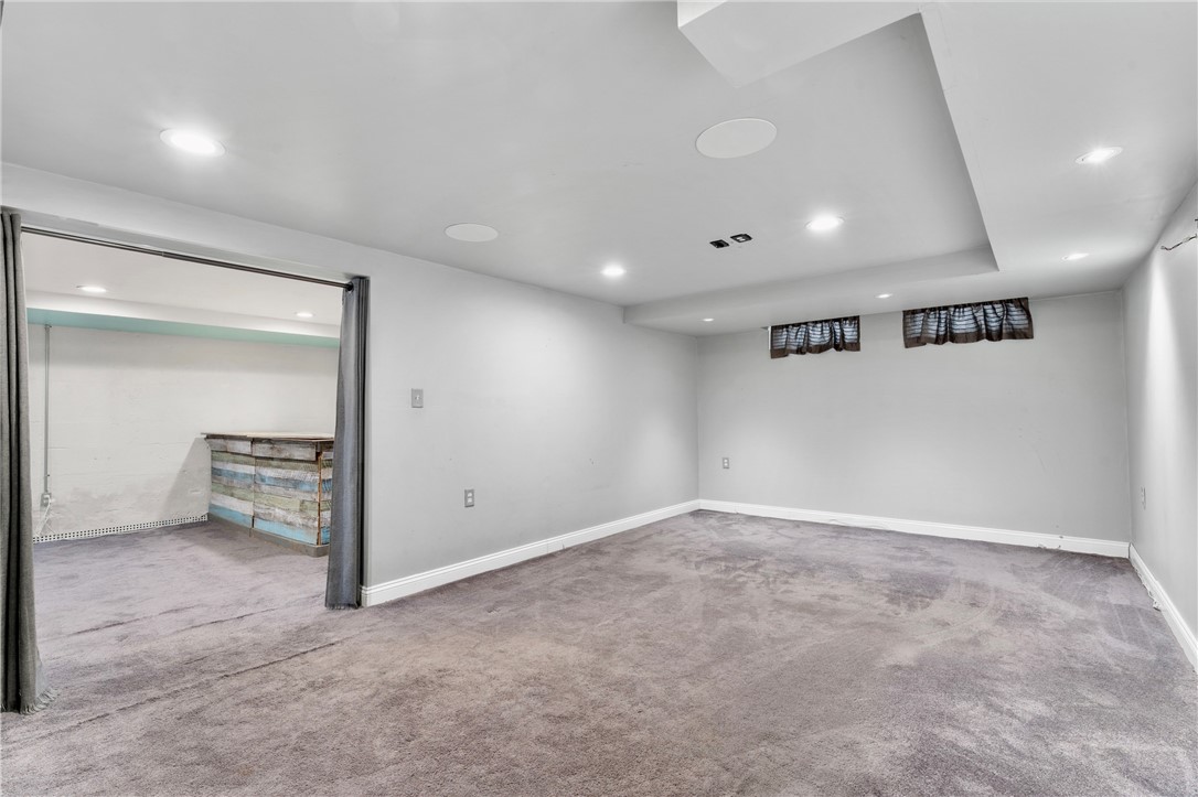 346 Chestnut Street Warwick, RI 02888 - Photo 33 of 39 Den