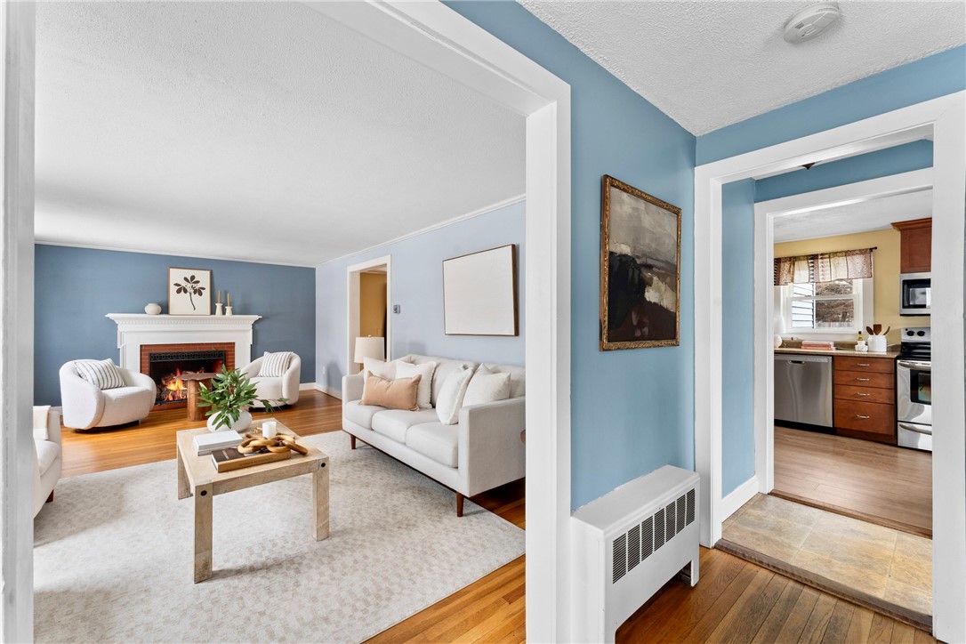 346 Chestnut Street Warwick, RI 02888 - Photo 5 of 39