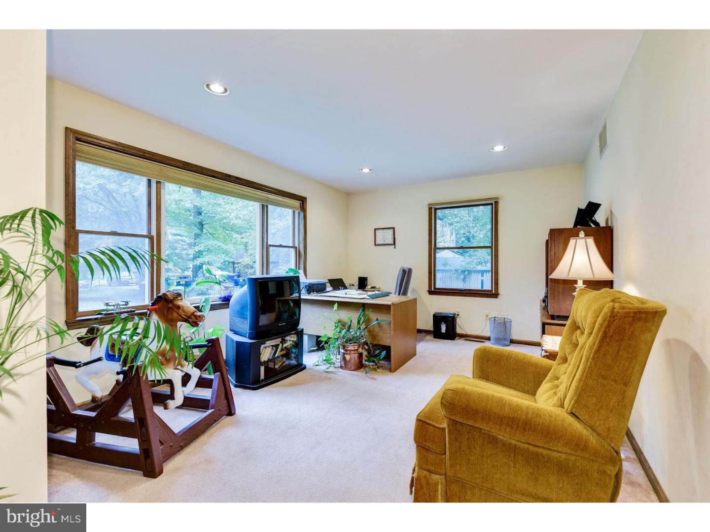 312 Ridge Road Southampton, NJ 08088 - Photo 5 of 25 Office / Study