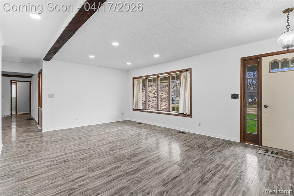 3432 South State Road Davison, MI 48423 - Photo 9 of 58