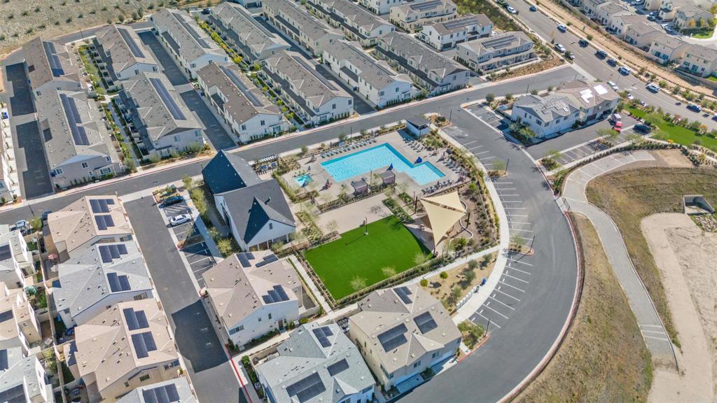 212 Perennial Place Fallbrook, CA 92028 - Photo 35 of 39 an aerial view of a house with a yard