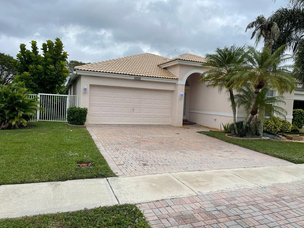 4178 Bluff Harbor Way Wellington, FL 33449 - Photo 3 of 35 E3298830-5C88-492E-BBDE-AC6579FEFFB3