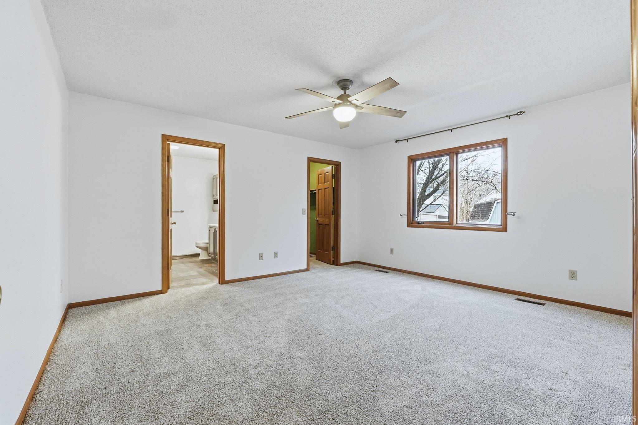 9406 Mill Ridge Run Fort Wayne, IN 46835 - Photo 14 of 34