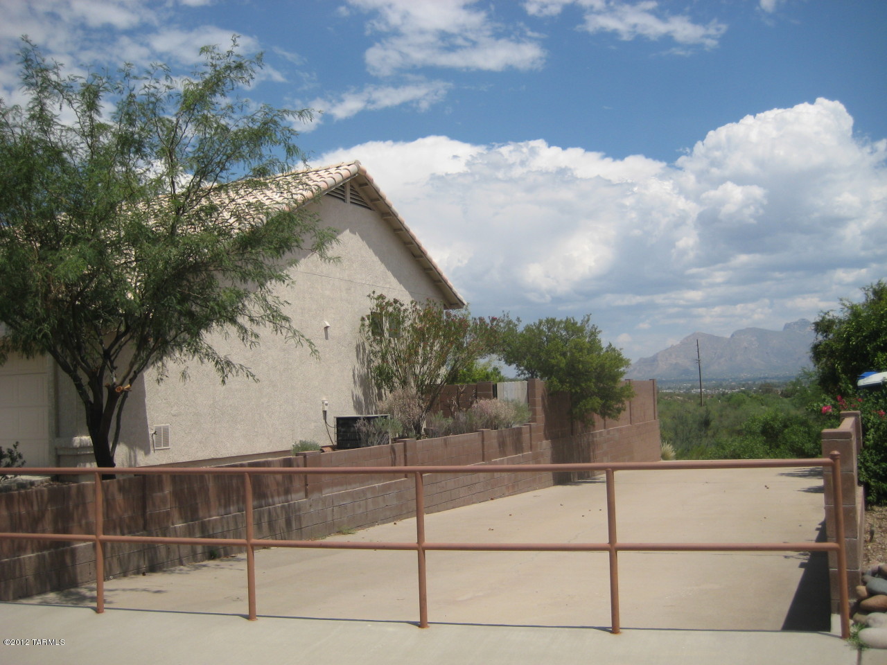 2148 Jacana Loop Tucson, AZ 85745 - Photo 2 of 5