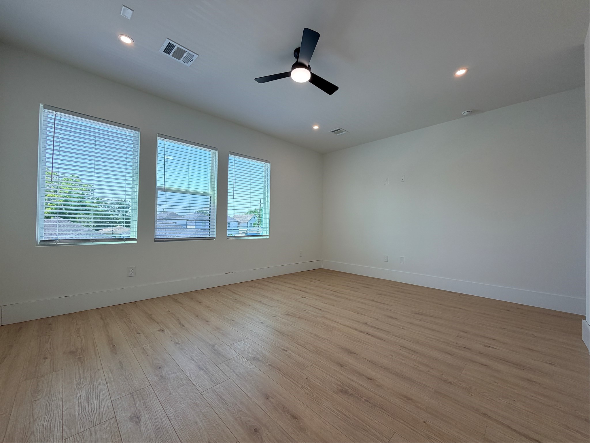 7937 Sparta Street Houston, TX 77028 - Photo 13 of 23