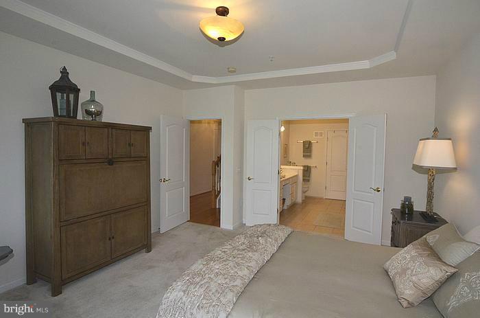 Bedroom (Master)