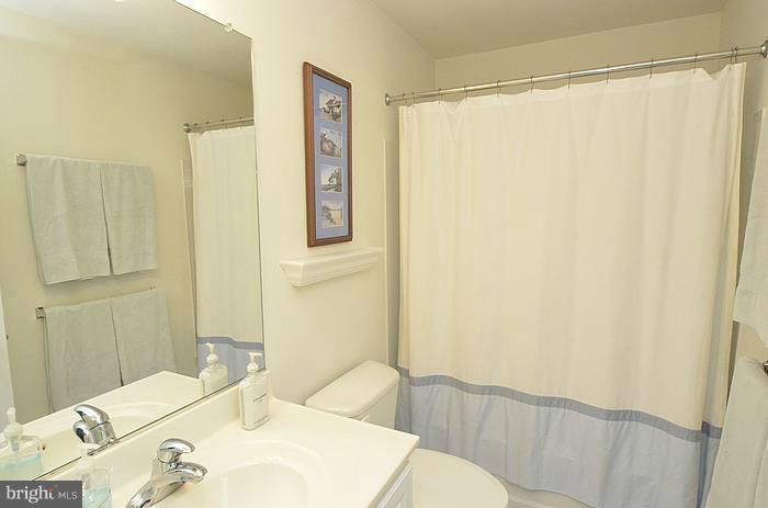 8256 Academy Road, Unit 7 Ellicott City, MD 21043 - Photo 10 of 29 Bath