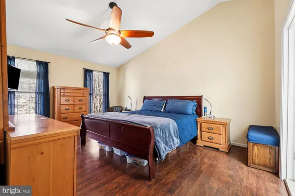 $679,900 | 13205 Oak Farm Drive, Woodbridge, VA 22192