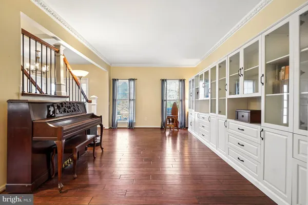 $679,900 | 13205 Oak Farm Drive, Woodbridge, VA 22192