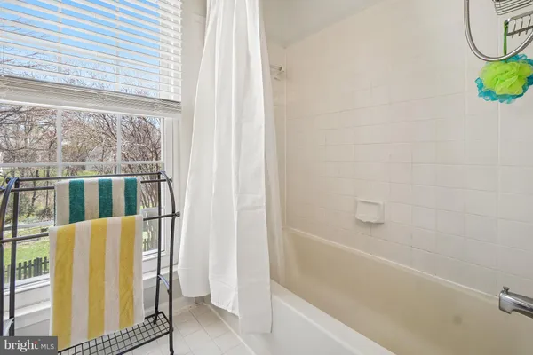 $679,900 | 13205 Oak Farm Drive, Woodbridge, VA 22192