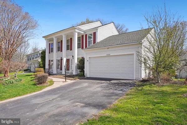 $679,900 | 13205 Oak Farm Drive, Woodbridge, VA 22192