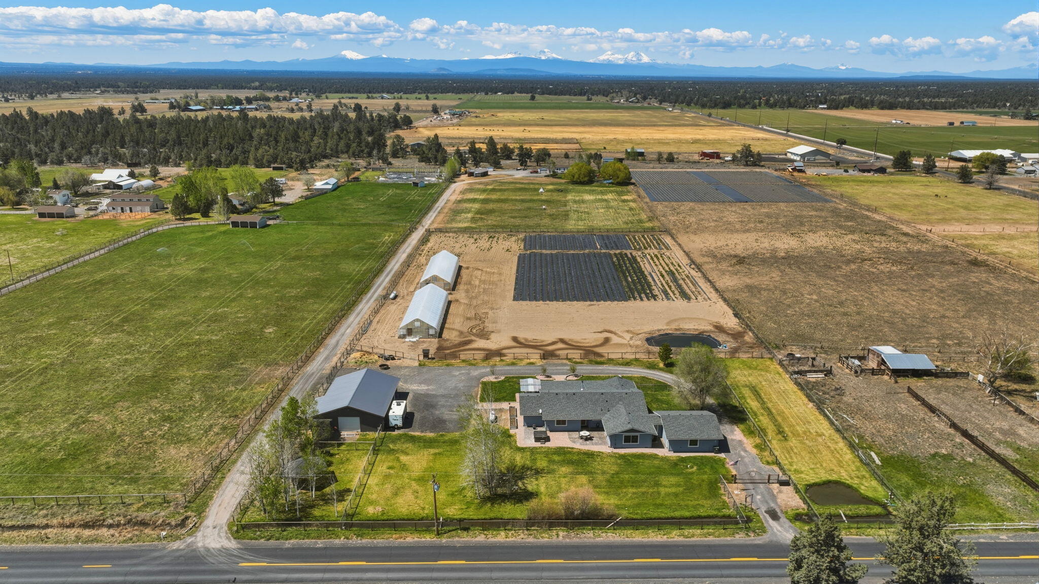 26345 Walker Road Bend, OR 97701 - Photo 63 of 98 59-web-or-mls-Riley_Visuals_001