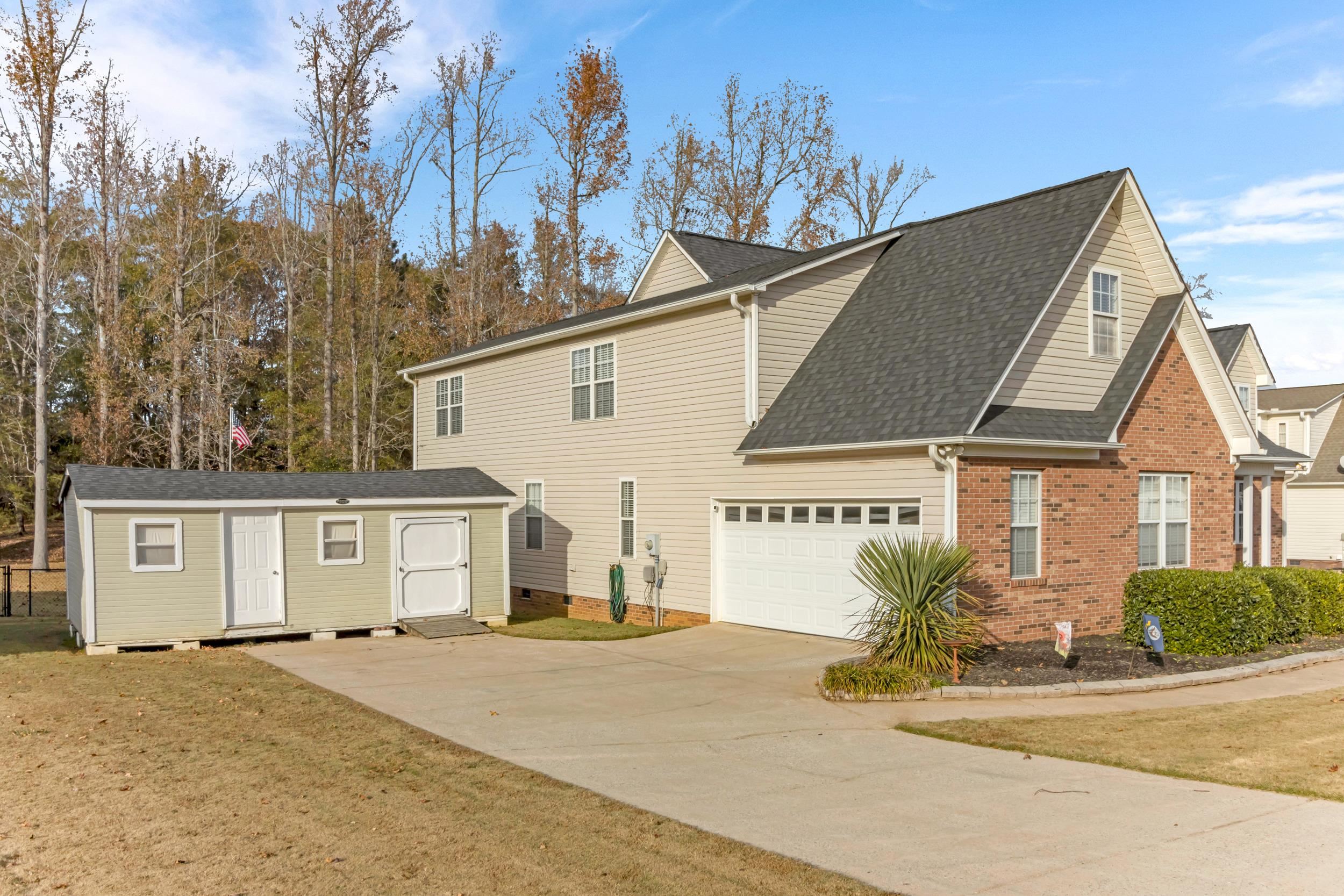 137 Stonehedge Drive Inman, SC 29349 - Photo 3 of 35 Gallery Image 3