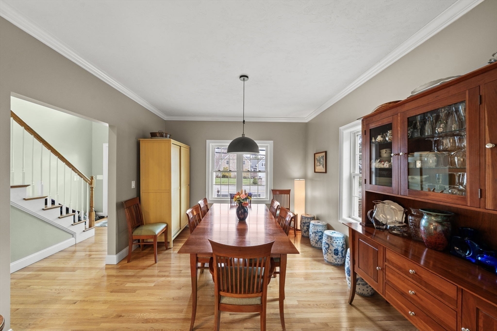 697 Salisbury Street Worcester, MA 01609 - Photo 13 of 35