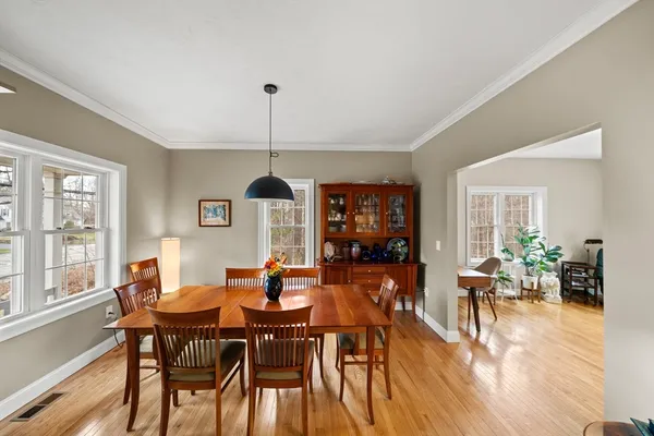 $735,000 | 697 Salisbury Street, Worcester, MA 01609