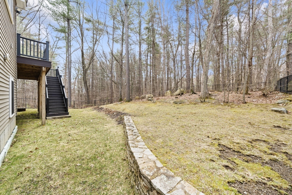 697 Salisbury Street Worcester, MA 01609 - Photo 33 of 35