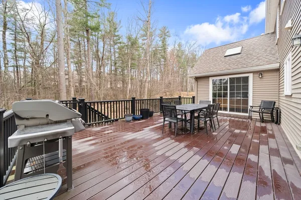 $735,000 | 697 Salisbury Street, Worcester, MA 01609