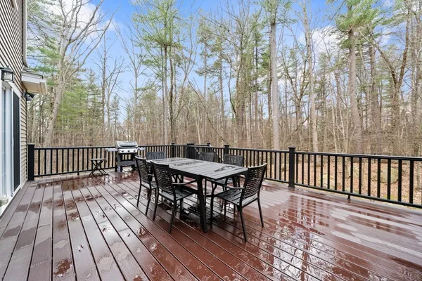 $735,000 | 697 Salisbury Street, Worcester, MA 01609