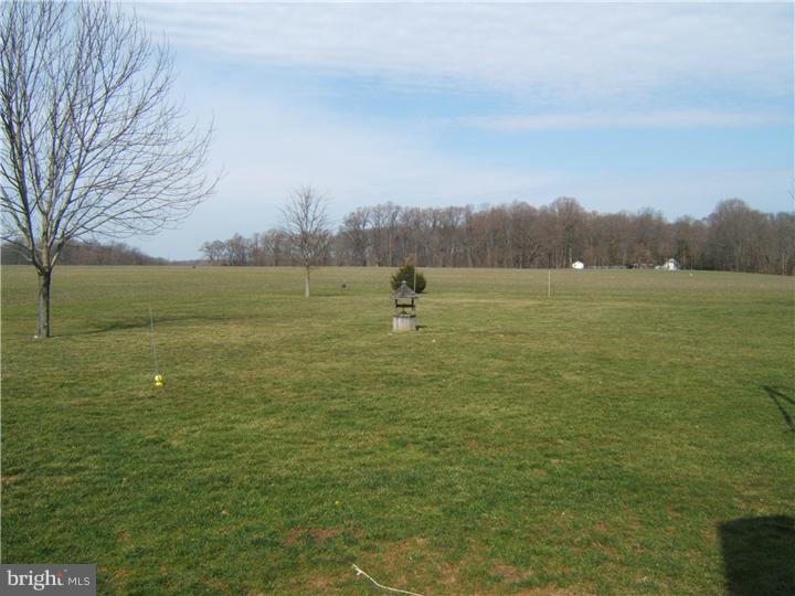 652 Mansfield Road West Columbus, NJ 08022 - Photo 16 of 21 Back Yard