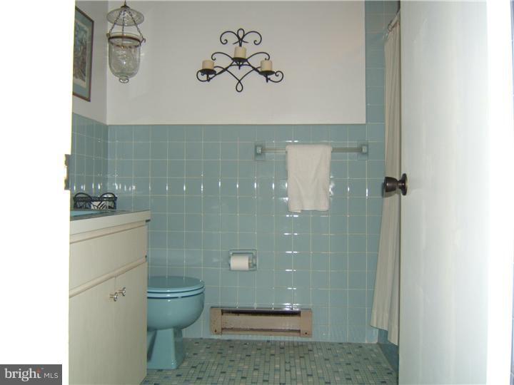 652 Mansfield Road West Columbus, NJ 08022 - Photo 20 of 21 Bedroom - Main