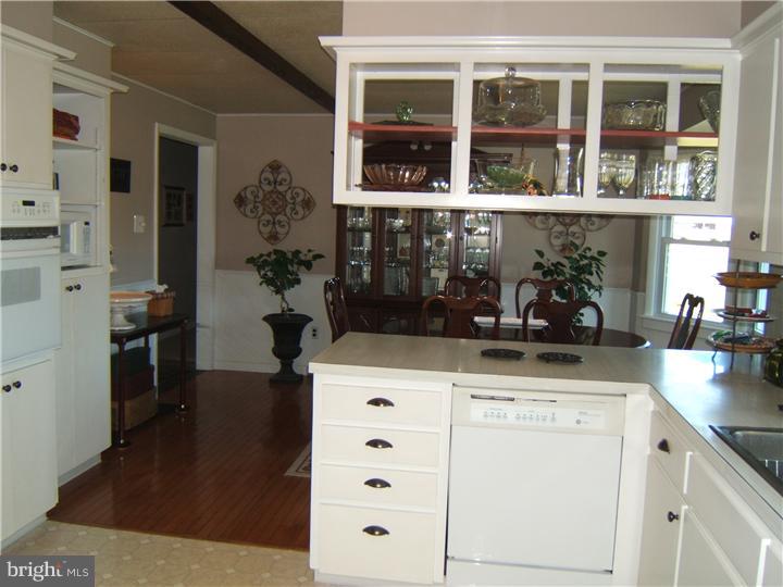 652 Mansfield Road West Columbus, NJ 08022 - Photo 6 of 21 Kitchen