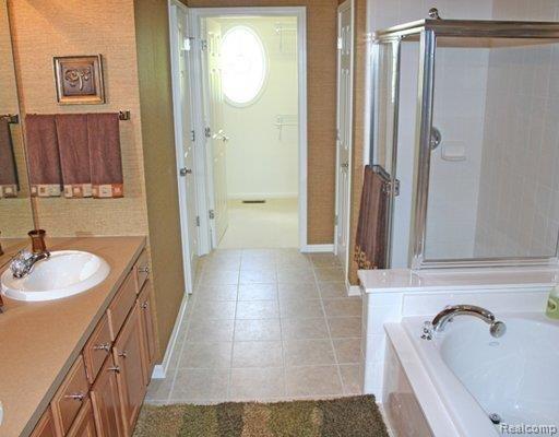 1876 Paddock Lane, Unit 6 Canton, MI 48188 - Photo 5 of 8 Master_Bathroom