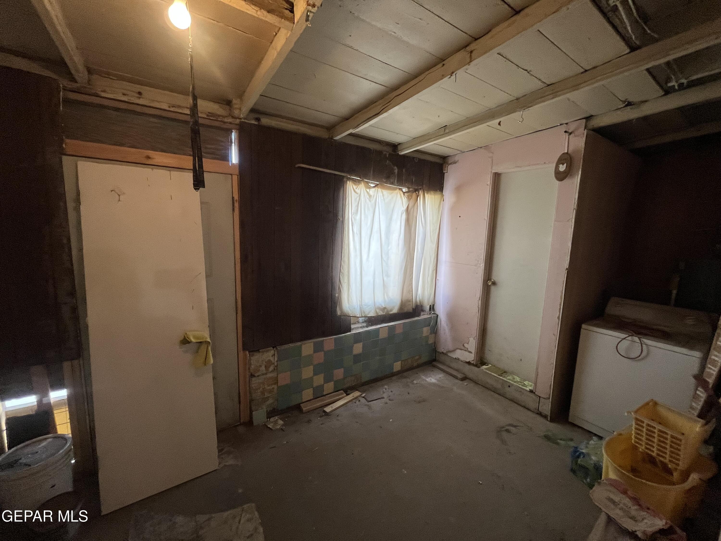 230 Locust Street El Paso, TX 79905 - Photo 18 of 26 IMG_9097