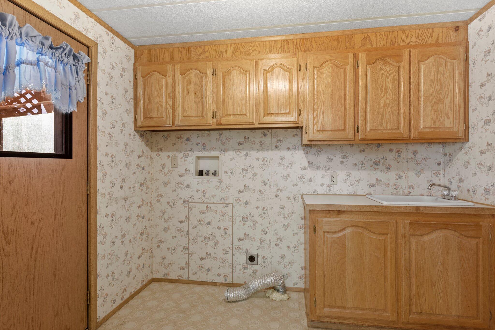 5705 Old Stage Road Central Point, OR 97502 - Photo 23 of 32 33-web-or-mls-WCIL0099
