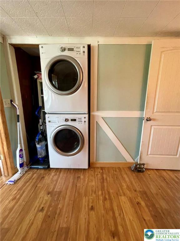 215 Outer Drive Dingmans Ferry, PA 18328 - Photo 11 of 26 Laundry