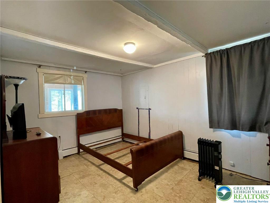 215 Outer Drive Dingmans Ferry, PA 18328 - Photo 12 of 26 Bedroom