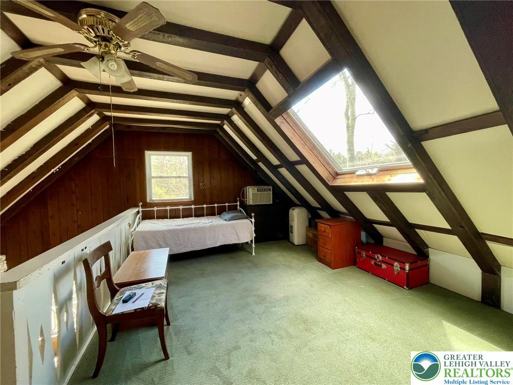 215 Outer Drive Dingmans Ferry, PA 18328 - Photo 16 of 26 Loft