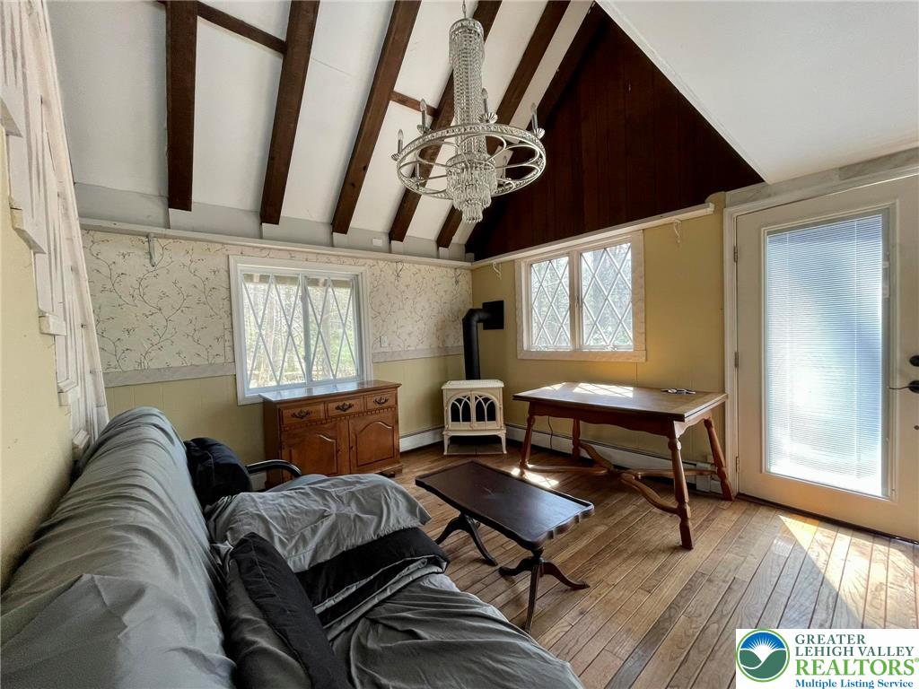 215 Outer Drive Dingmans Ferry, PA 18328 - Photo 6 of 26 Living Room