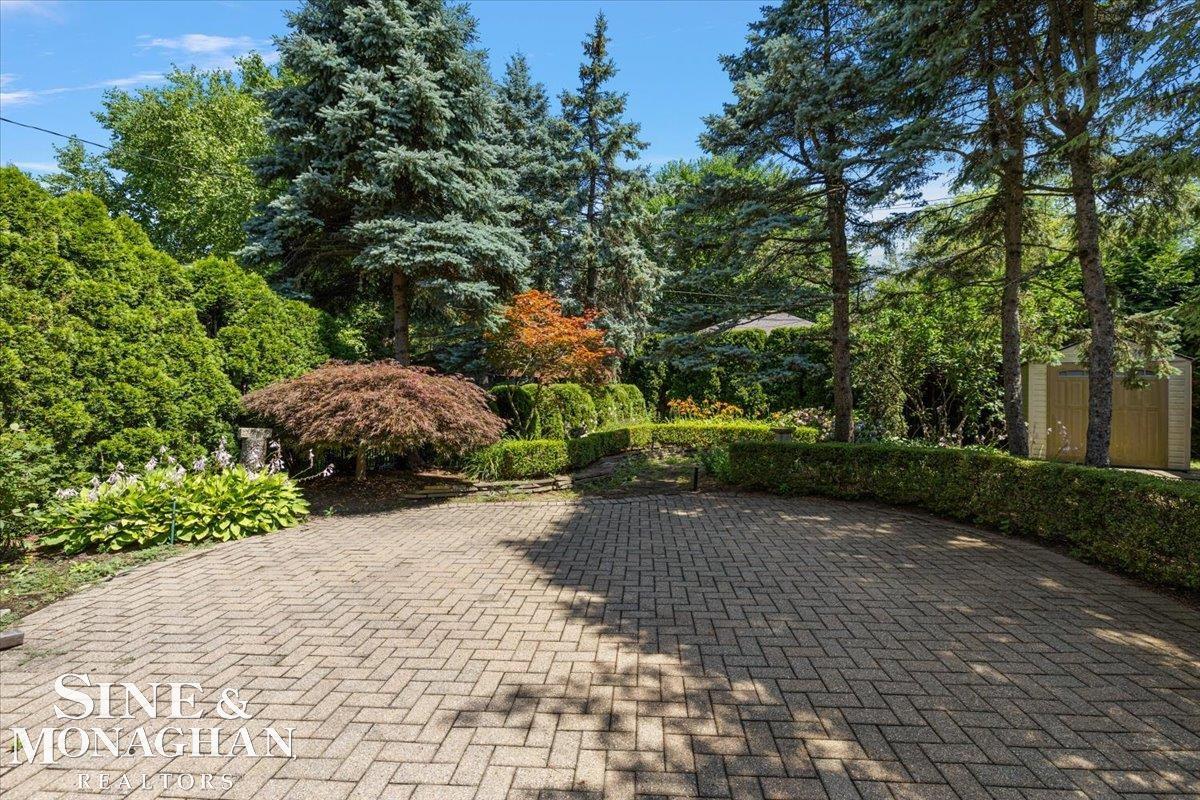 968 Trombley Road Grosse Pointe, MI 48230 - Photo 45 of 52 50183414-34c17cd2-46b4-4c73-bd1f-599e277d64d0.JPG