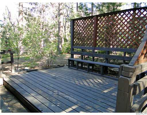 375 Riverside Avenue Sugarloaf, CA 92386 - Photo 9 of 12 a view of a wooden deck