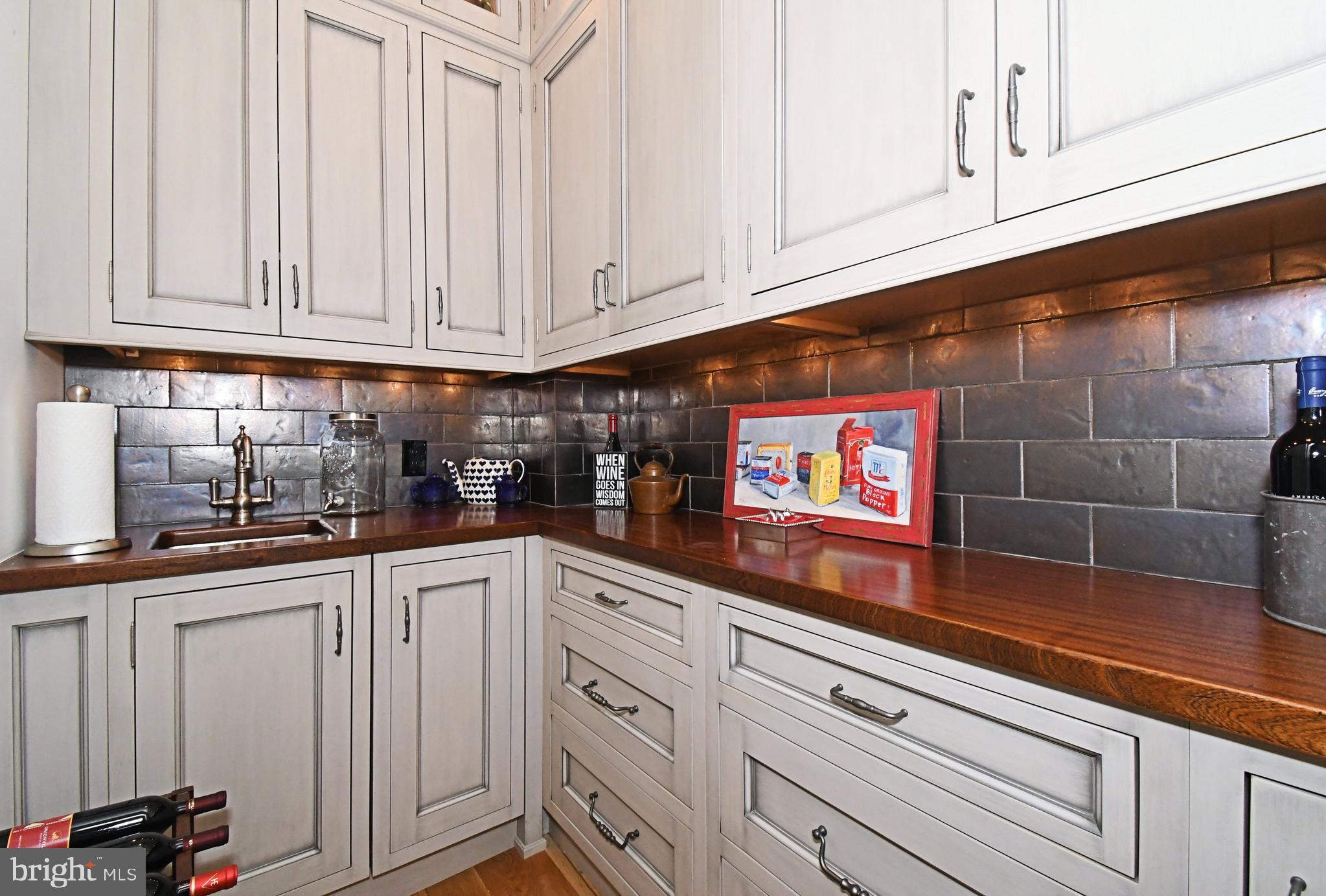 465 Pineville Road Newtown, PA 18940 - Photo 49 of 146 Butler's Pantry