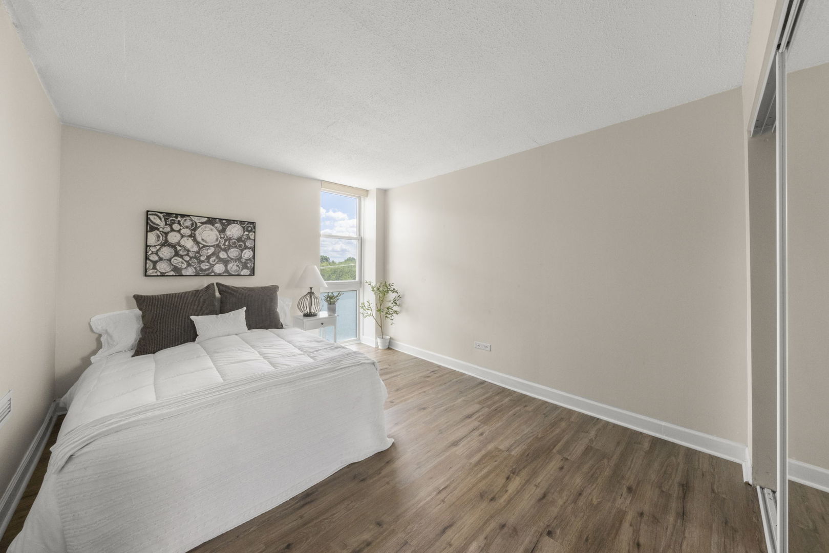 1043 South York Road, Unit 308 Bensenville, IL 60106 - Photo 7 of 17