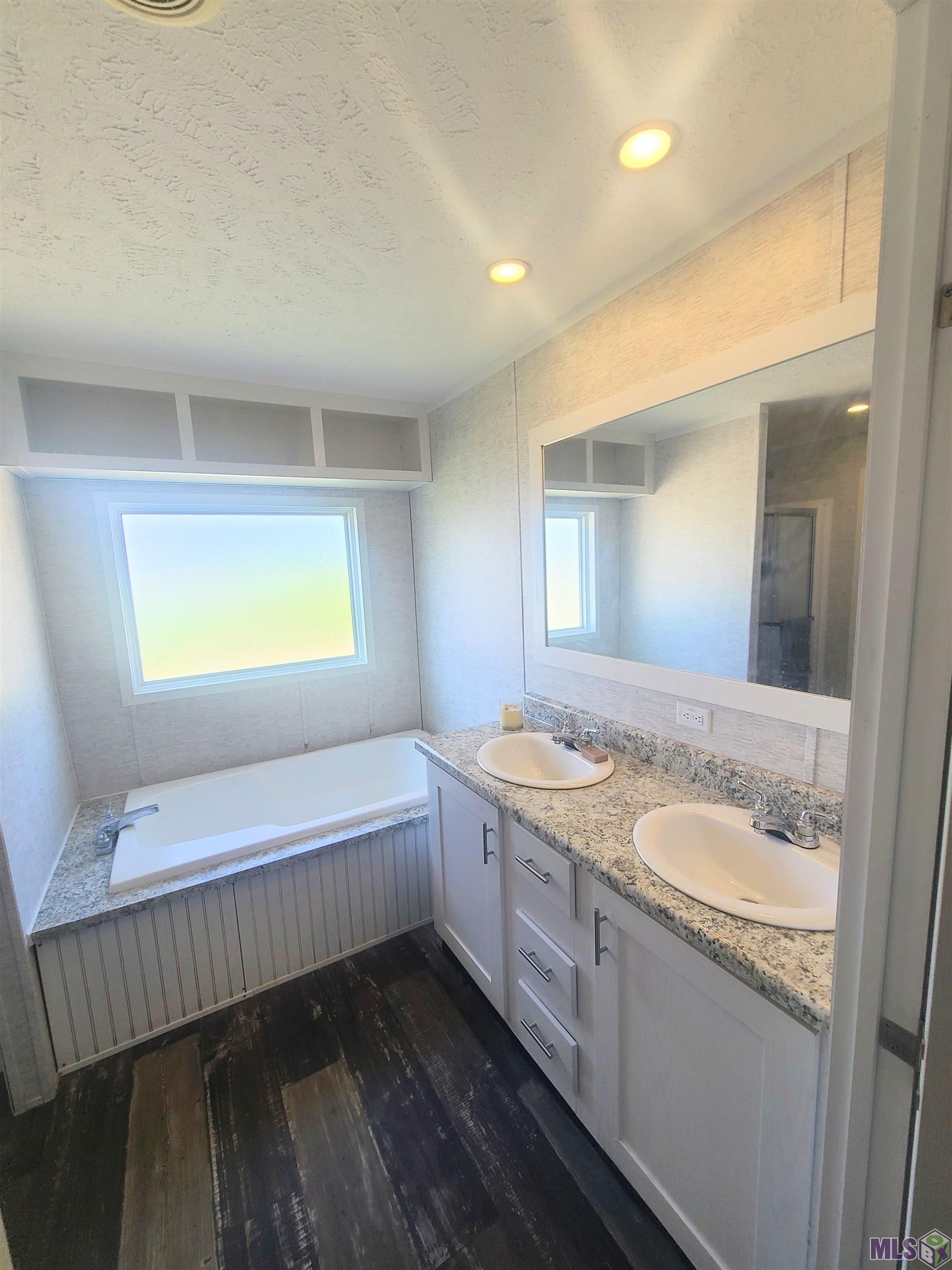 18357 Little Road Livingston, LA 70754 - Photo 10 of 22