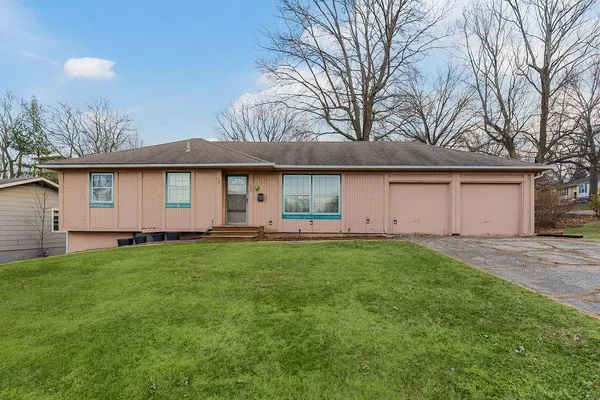$185,000 | 11605 East 78th Street, Raytown, MO 64138