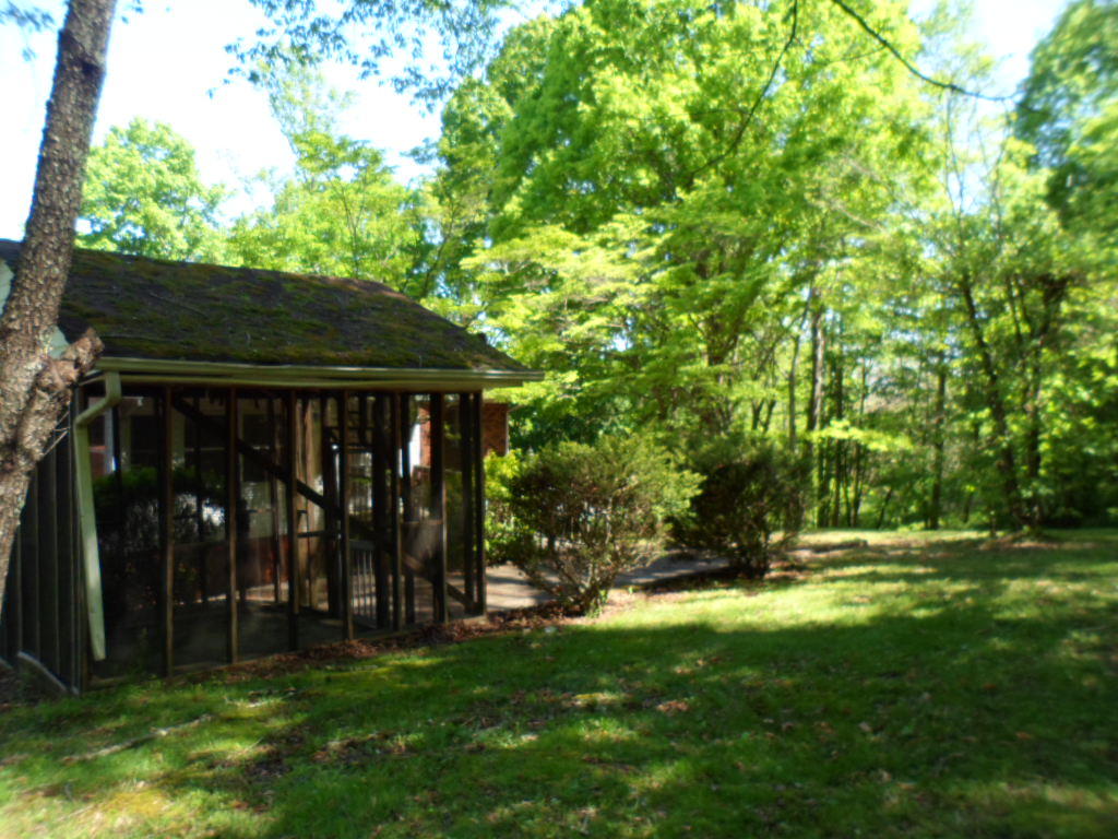 2409 Goins Road Louisville, TN 37777 - Photo 22 of 24 18 rear