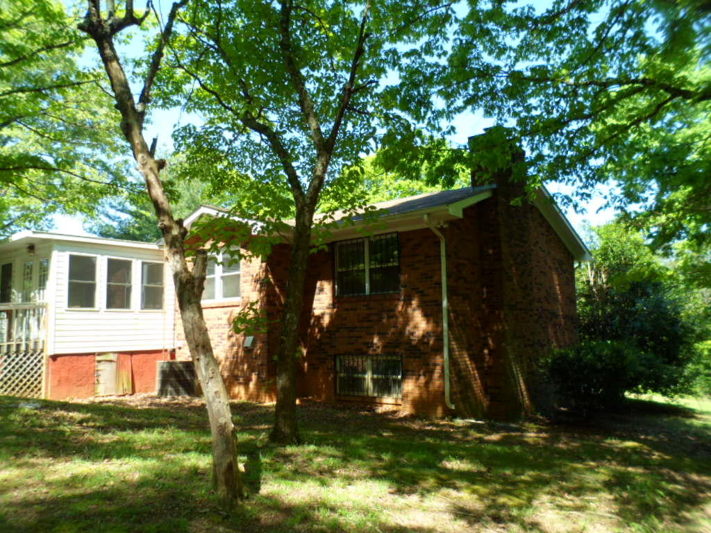 2409 Goins Road Louisville, TN 37777 - Photo 24 of 24 20 rear (2)