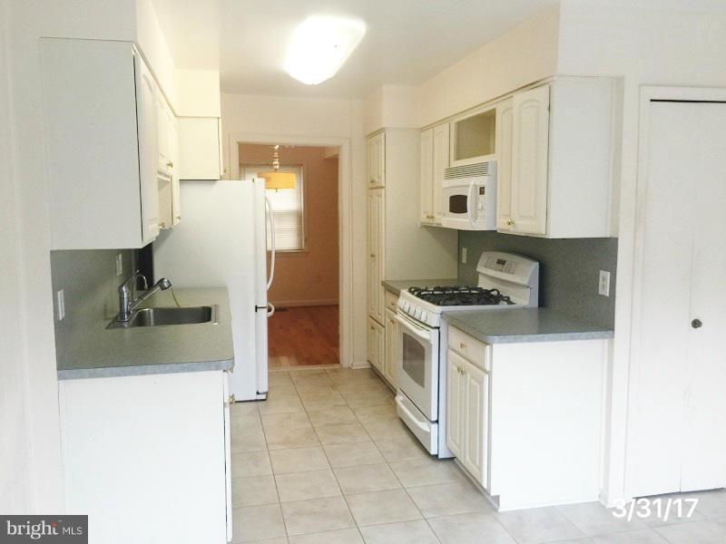 9720 Ranger Road Fairfax, VA 22030 - Photo 11 of 30 Kitchen