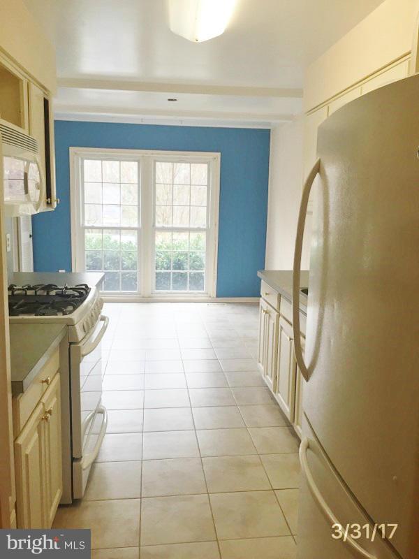 9720 Ranger Road Fairfax, VA 22030 - Photo 15 of 30 Kitchen