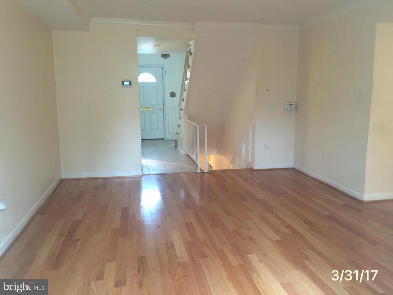 9720 Ranger Road Fairfax, VA 22030 - Photo 3 of 30 Family Room