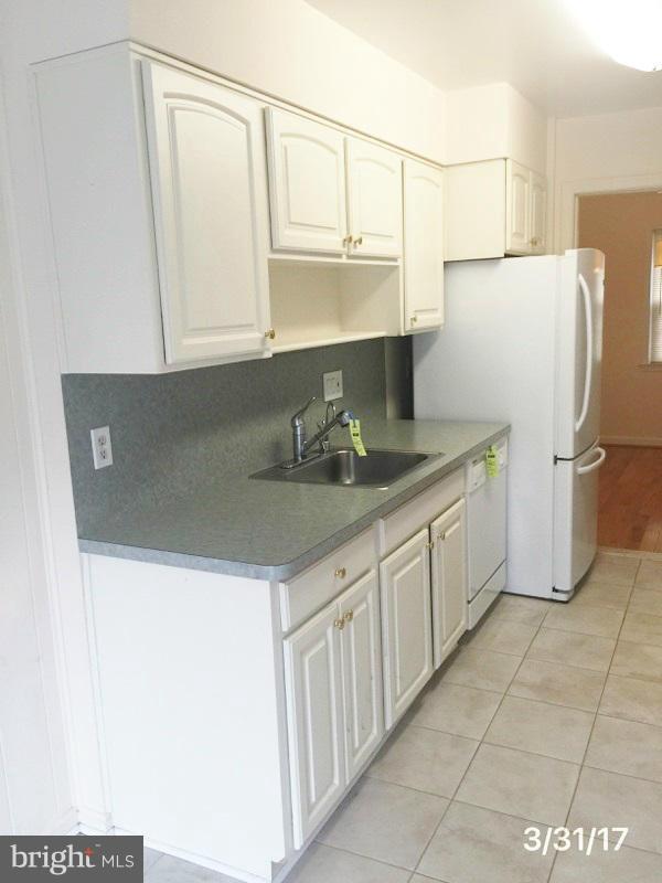 9720 Ranger Road Fairfax, VA 22030 - Photo 9 of 30 Kitchen